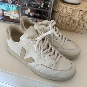 Veja V-12 sneakers